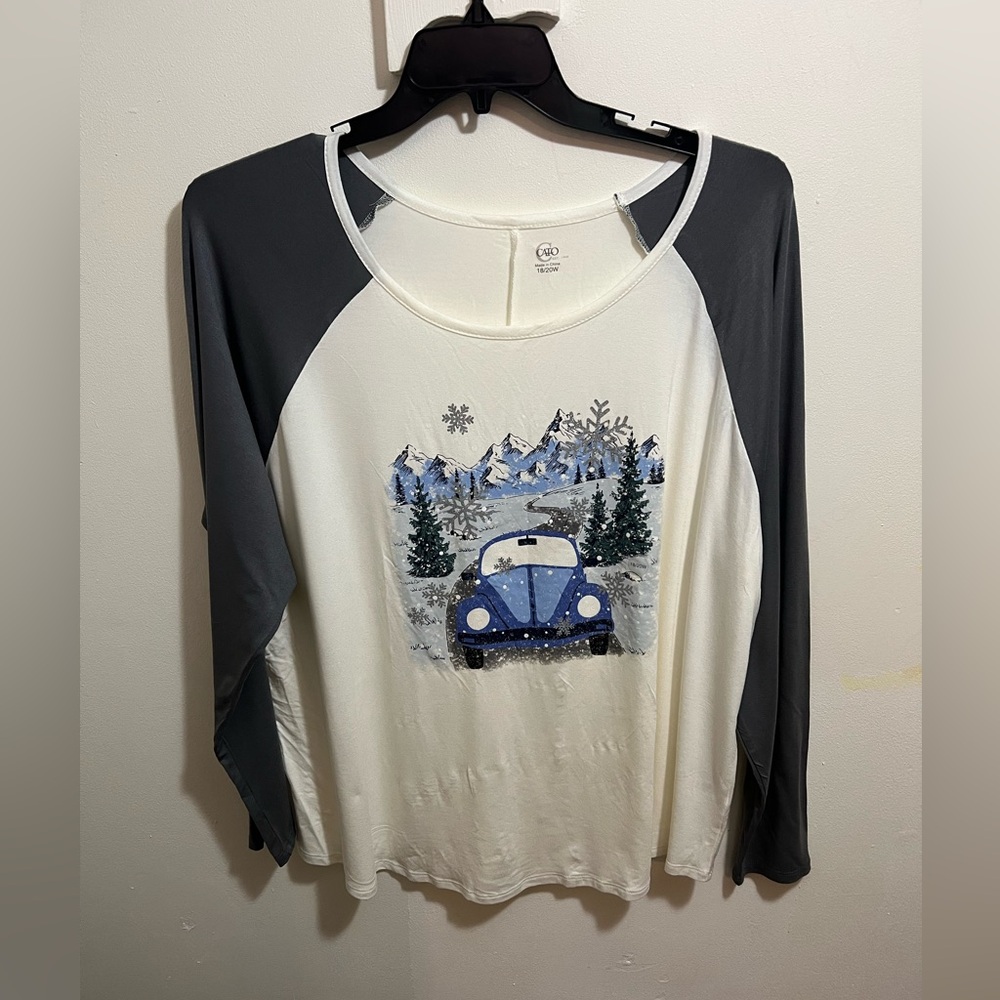 Cato new 18/20w long sleeve tea. Smoke and pet free. I never wore it